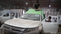 Mengintip Foto Perakitan Ambulans di Bekasi