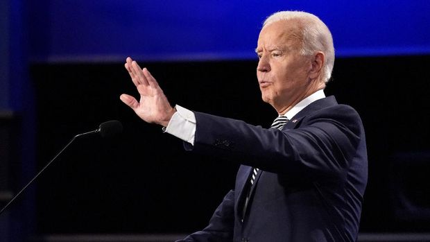 Democratic presidential candidate former Vice President Joe Biden gestures during the first presidential debate Tuesday, Sept. 29, 2020, at Case Western University and Cleveland Clinic, in Cleveland, Ohio. (AP Photo/Julio Cortez)