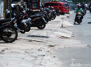 Depok Masih Fakir Trotoar