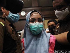 Buka-bukaan Pinangki Tepis Nama Jaksa Agung dalam Dakwaan Jaksa Buka-bukaan Pinangki Tepis Nama Jaksa Agung dalam Dakwaan Jaksa