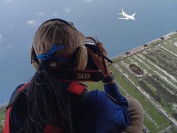 Fotografer Pesawat Tempur, Pekerjaan Super Langka