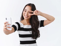 Intip 7 Tips Makeup Agar Terlihat Flawless di Kamera