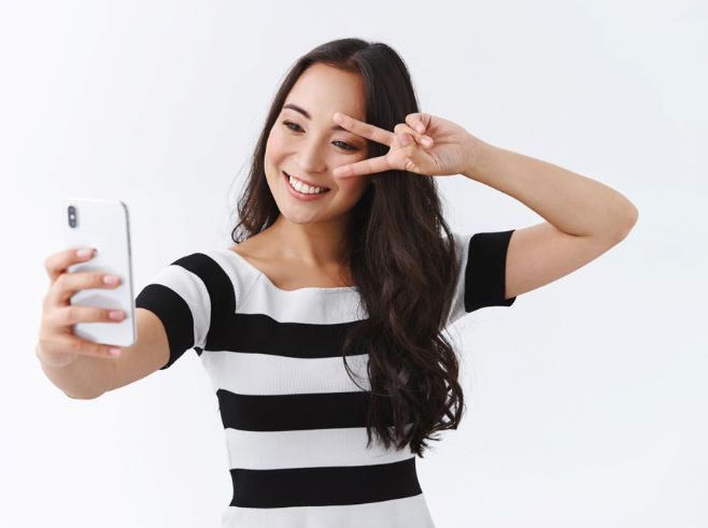 Intip 7 Tips Makeup Agar Terlihat Flawless di Kamera Intip 7 Tips Makeup Agar Terlihat Flawless di Kamera
