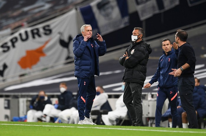 LONDON, ENGLAND - SEPTEMBER 29: Jose Mourinho, Manager of Tottenham Hotspur reacts during the Carabao Cup fourth round match between Tottenham Hotspur and Chelsea at Tottenham Hotspur Stadium on September 29, 2020 in London, England. Football Stadiums around United Kingdom remain empty due to the Coronavirus Pandemic as Government social distancing laws prohibit fans inside venues resulting in fixtures being played behind closed doors. (Photo by Neil Hall - Pool/2020 Getty Images)