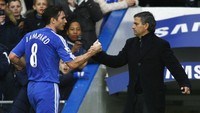 3. José Mourinho. 40 laga Premier League beruntun tak terkalahkan di Chelsea sepanjang Oktober 2004 - Oktober 2005. Foto: (Getty Images)