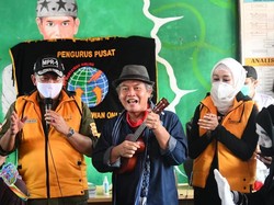 Bantu Korban Banjir Sukabumi, Ketua MPR: Anak-anak Tumpuan Masa Depan