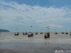 Suasana Terkini Pantai Benteng Portugis Jepara yang Viral Air Lautnya Surut