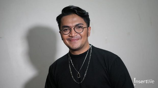 Krisis Pandemi Covid-19, Ihsan Tarore Jadi Penjual Donat Kentang