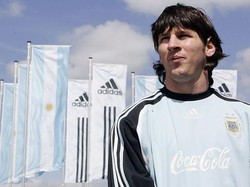 Cerita Lionel Messi Janji Tidak Akan Minum Coca-Cola