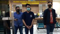 Melihat Lagi Tampang Pelaku Pencoret Musala Saya Kafir