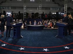 Momen Trump Diteriaki Pendukungnya: Presiden Terhebat Sepanjang Masa!