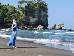 Ini Pantai Madasari, Salah Satu yang Terbaik dari Pangandaran