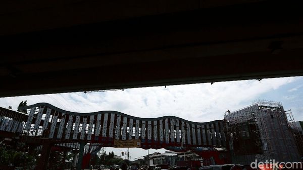 Potret Terkini Pembangunan Halte Baru Trasjakarta Senen