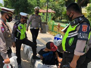 Kabur Saat Razia, Pemotor yang Bawa Paket Sabu di Sumsel Ditangkap Polisi