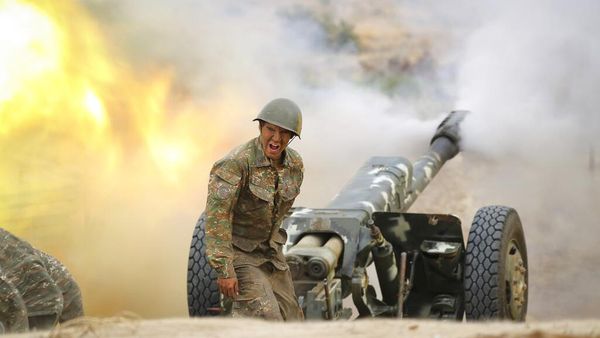Foto Armenia-Azerbaijan Saling Serang