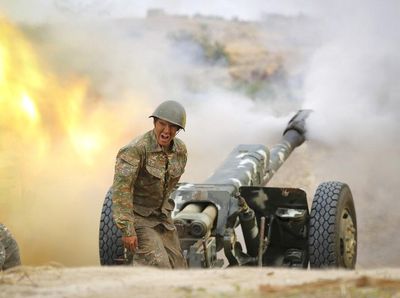 Foto Armenia-Azerbaijan Saling Serang