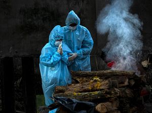 Potret Kremasi Korban COVID-19 di India Potret Kremasi Korban COVID-19 di India