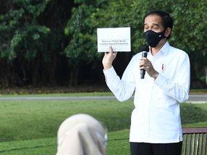 Terbang ke Kalteng, Jokowi Pamer Drone Bisa Tebar Pupuk Terbang ke Kalteng, Jokowi Pamer Drone Bisa Tebar Pupuk