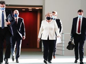 Rapat Darurat, Angela Merkel Umumkan Langkah Baru Tangani Corona