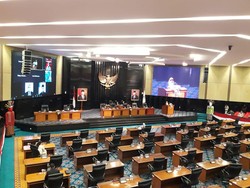 Hanya Denda, Tak Ada Sanksi Penjara di Perda Penanggulangan Corona DKI