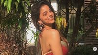 Dibully dan Disebut Jelek, Ini Pose Cantik Putri Shah Rukh Khan