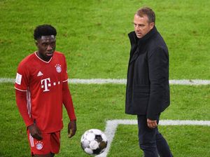 Meski Raih Piala Super Jerman, Performa Bayern Tak Puaskan Flick