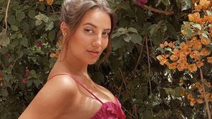Kecantikan April Ivy, WAGs Baru di Liga Inggris