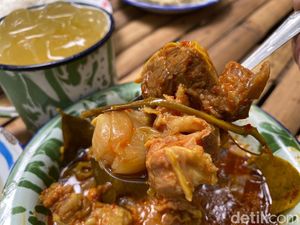 Rating 5! Tempat Makan Enak Ini Jadi Incaran Food Vlogger Terkenal