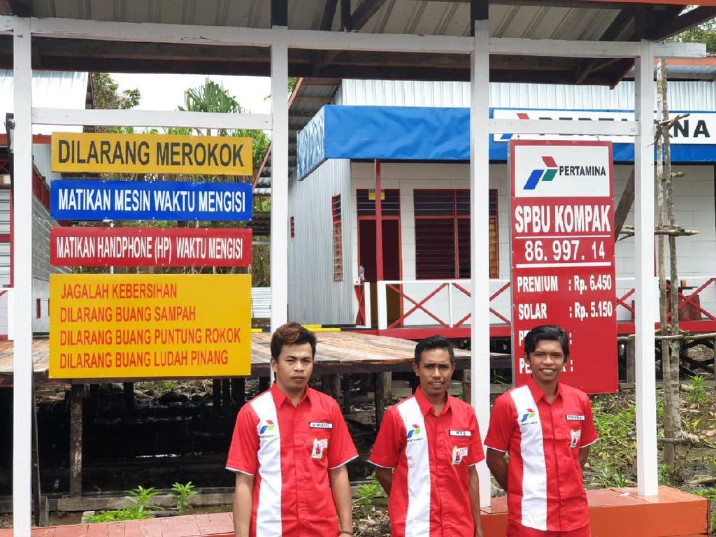 Hore! Warga Asmat Bisa Beli BBM dengan Harga Seperti di Jawa Hore! Warga Asmat Bisa Beli BBM dengan Harga Seperti di Jawa