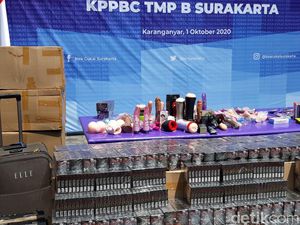Ratusan Sex Toys, Kondom, dan Jutaan Rokok Dimusnahkan di Solo