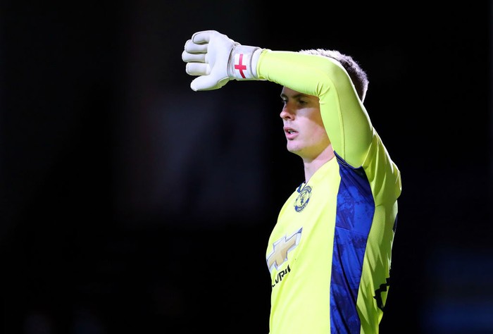 LUTON, ENGLAND - SEPTEMBER 22: Dean Henderson of Manchest United during the Carabao Cup Third Round match between Luton Town and Manchester United at Kenilworth Road on September 22, 2020 in Luton, England. (Photo by Catherine Ivill/Getty Images)