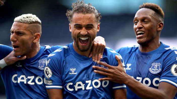 Dominic Calvert-Lewin LONDON, ENGLAND - SEPTEMBER 13: Dominic Calvert-Lewin of Everton celebrates after scoring his teams first goal during the Premier League match between Tottenham Hotspur and Everton at Tottenham Hotspur Stadium on September 13, 2020 in London, England. (Photo by Alex Pantling/Getty Images)
