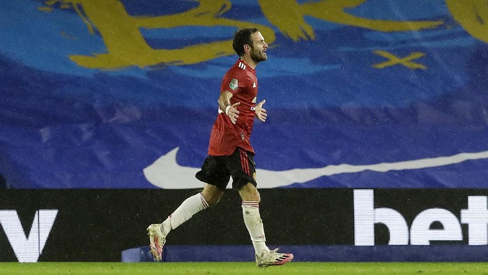 BRIGHTON, ENGLAND - SEPTEMBER 30: Juan Mata of Manchester United celebrates after scoring his sides second goal during the Carabao Cup fourth round match between Brighton and Hove Albion and Manchester United at Amex Stadium on September 30, 2020 in Brighton, England. Football Stadiums around United Kingdom remain empty due to the Coronavirus Pandemic as Government social distancing laws prohibit fans inside venues resulting in fixtures being played behind closed doors. (Photo by Matt Dunham - Pool/Getty Images)