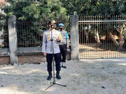 Polisi Akan Bubarkan Pendukung Paslon SUKA yang Berkerumun Saat Sidang Bawaslu