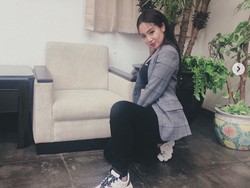 Kata Penyanyi yang Dihujat karena Berbikini Saat Jalan-jalan Keluar Rumah