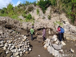 Penambang Pasir Temukan Bebatuan Candi di Lereng Merbabu-Merapi