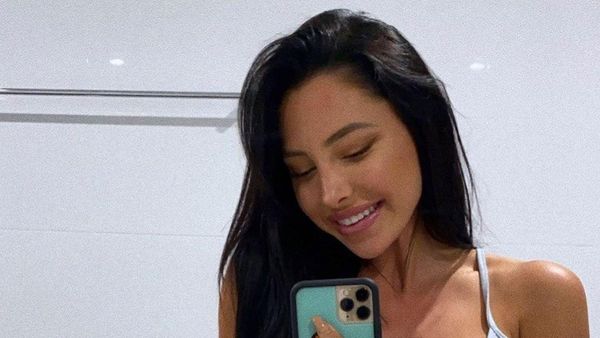 Foto: Selebgram Hamil yang Dihujat karena Jual Foto Seksi Pamer Perut