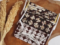 Persiapan Hari Batik Nasional, Ini Rekomendasi Masker Batik yang Cantik