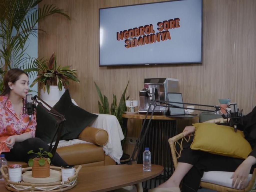 NSS: Putri Tanjung dan Nagita Slavina Bicara Menjadi Wanita Kuat-Self Love NSS: Putri Tanjung dan Nagita Slavina Bicara Menjadi Wanita Kuat-Self Love
