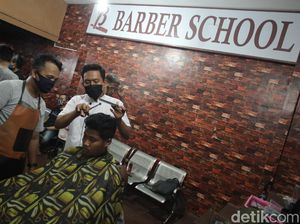 Pelatihan Usaha Potong Rambut di Masa Pandemi
