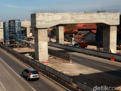Bertemu Jokowi, PM Jepang Siap Dukung Kereta Cepat Bablas ke Surabaya