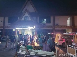 Video Pasien RSUD Sintang Diungsikan karena Terdampak Kebakaran Pasar