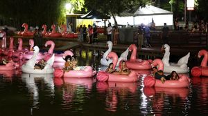 Serunya Festival Terapung Pertama di Brasil