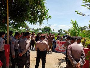 Plt Kades di Takalar Didesak Mundur Gegara Beredar Fotonya Pesta Miras