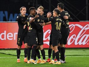 Menang dengan 10 Orang, Barcelona Bikin Koeman Bangga