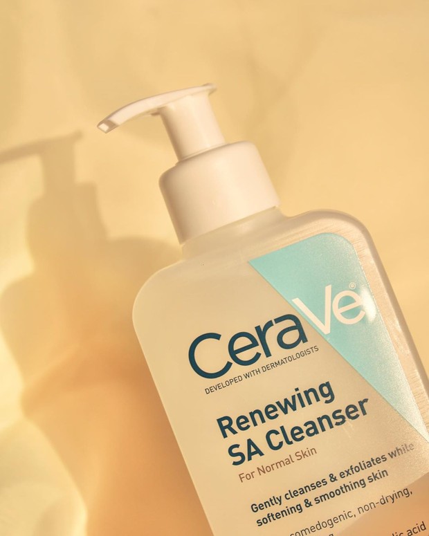 CeraVe Renewing Salicylic Acid Cleanser/instagram.com/glossyandpretty/ CeraVe Renewing Salicylic Acid Cleanser