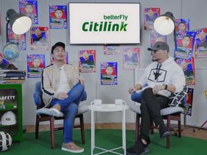 Raditya Dika dan Deddy Corbuzier Debat soal Masuknya Udara di Pesawat