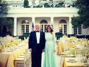 Donald Trump dan Melania Positif Corona Setelah Bepergian Naik Pesawat, Ini Faktanya