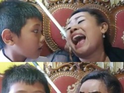 Viral Emak-emak Ngegas Saat Ajarkan Anak Pancasila, Ini Dia Sosoknya