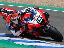 Momen Bagnaia Asapi Rossi di Jerez, eh Habis Itu Motornya Ngebul
